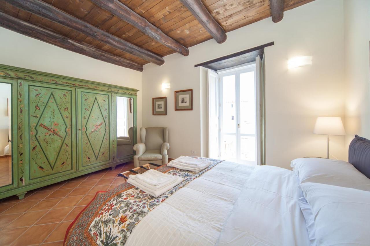 Palazzo Marigliano - Serviced Apartments Napoli Bagian luar foto
