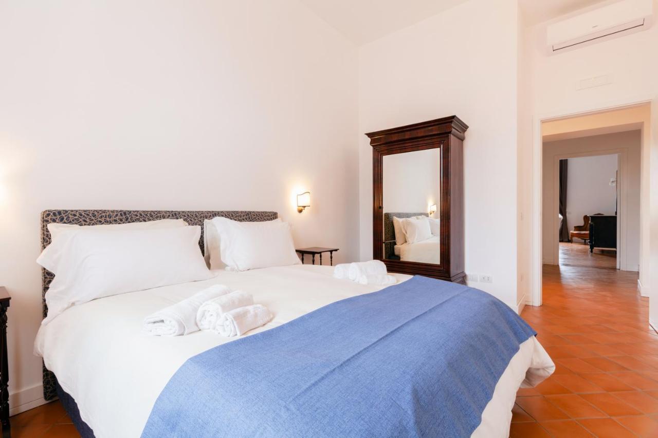 Palazzo Marigliano - Serviced Apartments Napoli Bagian luar foto